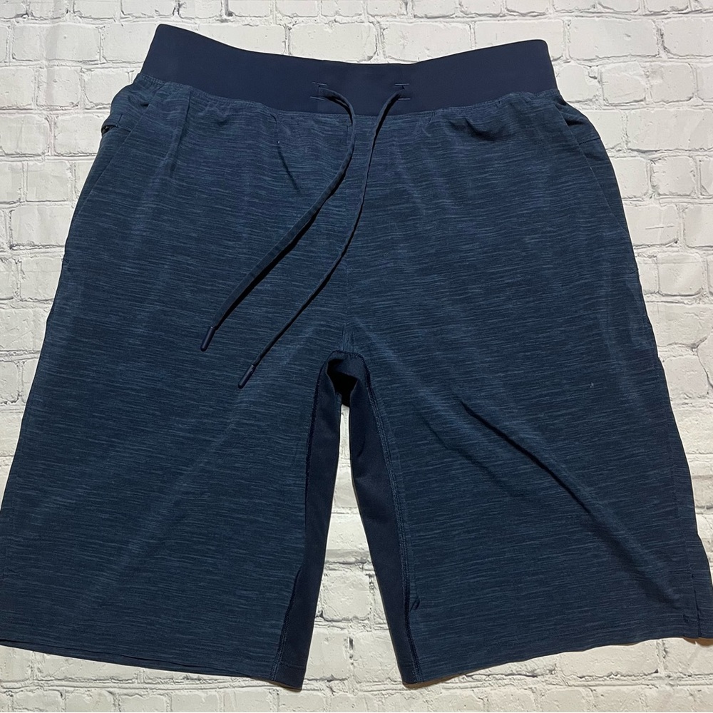 Lululemon Men’s THE Lined Shorts Size M